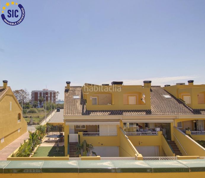Foto 10f845cc-20de-4b2b-a13a-eaf8dff093a6. Casa adossada amb calefacció aparcament piscina a Sagunt