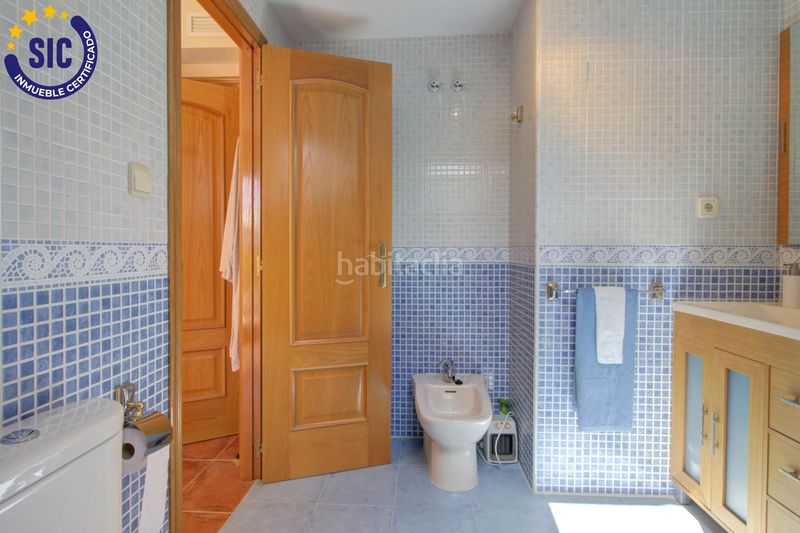 Foto 7f2d9aba-6361-474e-afbf-f3c4e441d3bd. Casa adossada amb calefacció aparcament piscina a Sagunt