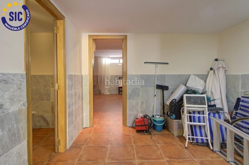 Foto b6873a7f-c4bb-4149-951b-6b8731579d78. Casa adossada amb calefacció aparcament piscina a Sagunt
