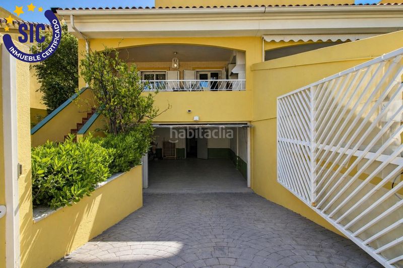 Foto c42dde2b-697e-4d77-9f92-05ffcf305ab0. Casa adossada amb calefacció aparcament piscina a Sagunt