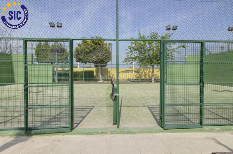 Foto e7a7ad3c-5be6-4d86-87ee-d5b01ff92baa. Casa adossada amb calefacció aparcament piscina a Sagunt