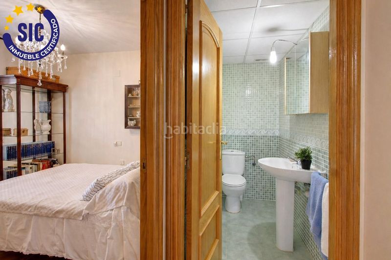 Foto ed622306-3473-4dc4-ad6e-465cd8bd9c6f. Casa adossada amb calefacció aparcament piscina a Sagunt