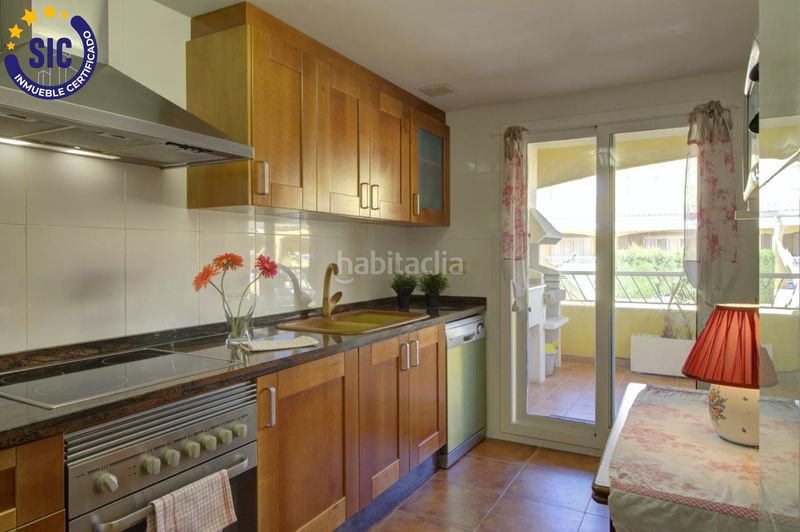 Foto f62d7773-a8c3-44a3-ab56-ef7f330791a0. Casa adossada amb calefacció aparcament piscina a Sagunt