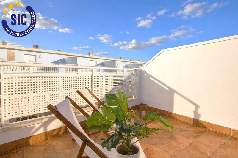 Foto 899018a8-e16f-462a-a6a6-fb955dfece34. Casa adossada amb aparcament a Chilches