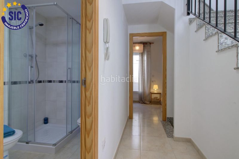 Foto b045e307-b733-4983-81ca-d9424f63a8ae. Casa adossada amb aparcament a Chilches
