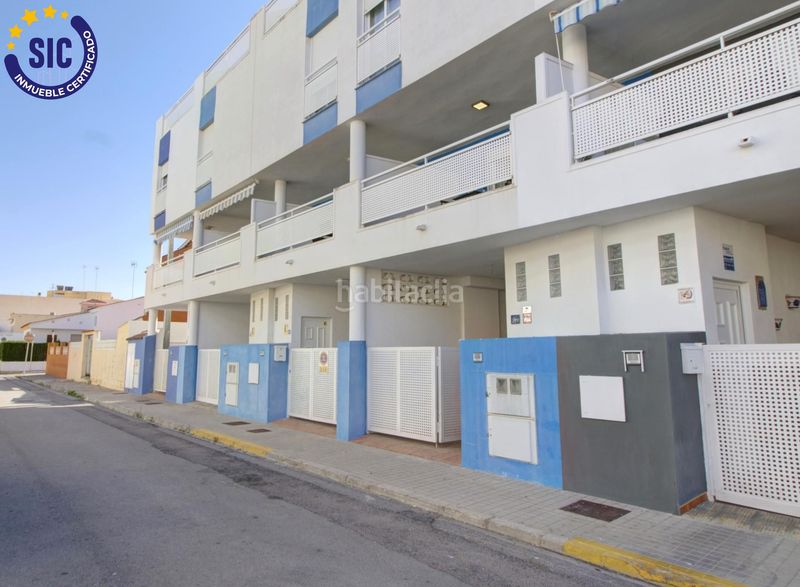 Foto c30bdbc4-7980-4395-b402-595542a497d7. Casa adossada amb aparcament a Chilches