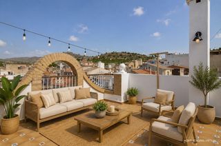 House in Calle del mur 52. Espaciosa vivienda familiar en el corazón de almenara
