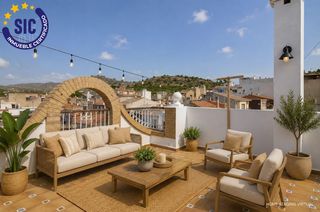 Haus in Calle del mur 52. Espaciosa vivienda familiar en el corazón de almenara