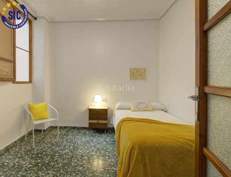Foto a4b1ff22-3394-4f70-9c92-bc456fae5e23. Planta baixa a Faura