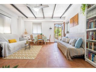 Mas à Felix. Venta de finca con cortijo en félix