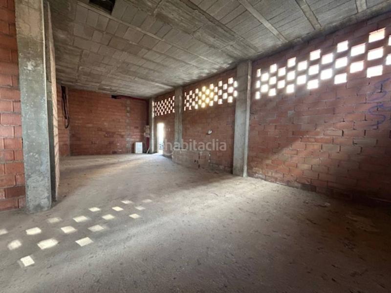 Foto 03e2ed44-5990-48d0-9077-83df0b8e4804. Alquiler local comercial alquiler de local comercial esquinero en avenida en Roquetas de Mar