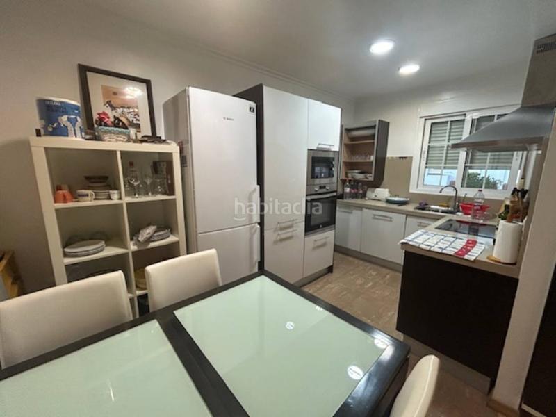 Foto 6cc3fee7-f597-4a83-be66-0d610d97c660. Reihenhaus mit parking in El Puerto Roquetas de Mar