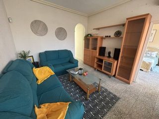 Pis a Ciudad Jardín - Tagarete - El Zapillo. Piso zona zapillo de 3 dormitorios con 1 baño muy próximo al pas