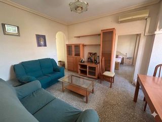 Etagenwohnung in Ciudad Jardín - Tagarete - El Zapillo. Piso zona zapillo de 3 dormitorios con 1 baño muy próximo al pas