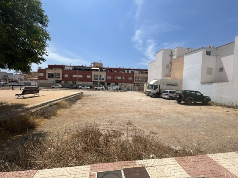 Foto 47f71c1f-4436-47d8-8480-ff4a40713d25. Finca rústica a Roquetas pueblo Roquetas de Mar