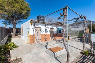 Mas à Padul. Cortijo con 1.250 m2 de parcela en padul