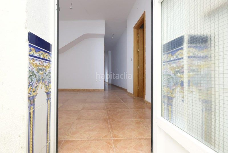 Foto 92ab9358-99ee-4481-8799-76dd8c4bc6b1. Geschäftsraum in calle doctor rejón delgado 26 in Padul