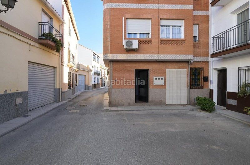 Foto a219f299-f0ae-414b-8eed-a54d09f97420. Geschäftsraum in calle doctor rejón delgado 26 in Padul