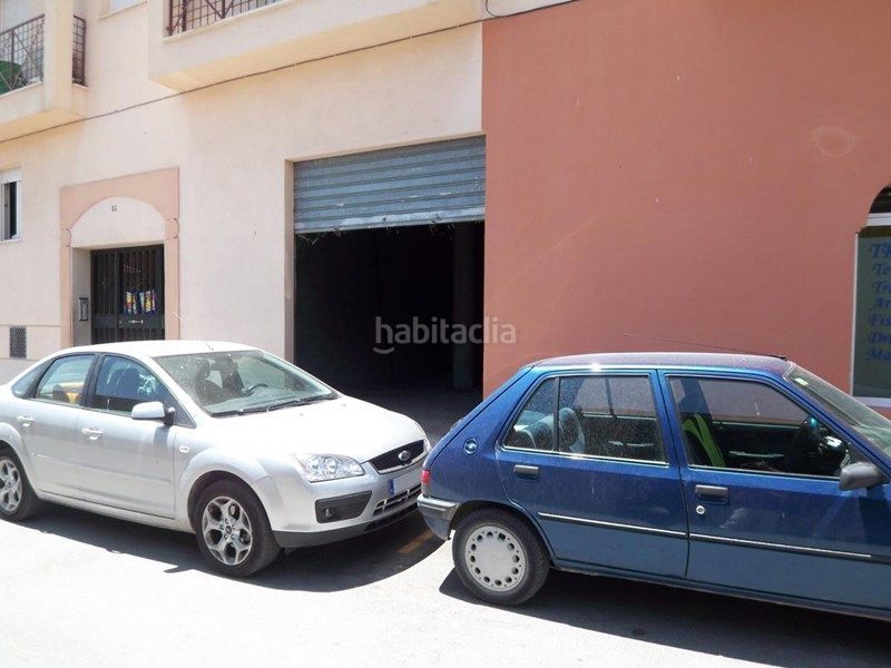 Foto 9a4e2c84-27fb-44b9-aa85-fde1473341f5. Geschäftsraum in calle teniente coronel maldonado 15a in Padul