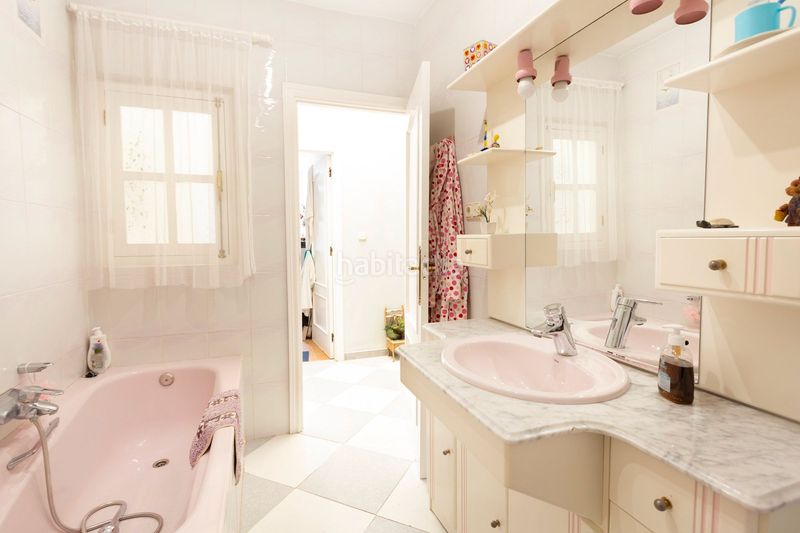 Foto 0f818665-405a-4061-8613-16ae5ed8fa57. Casa amb aparcament a Padul