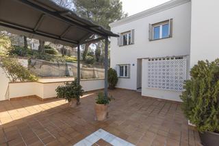 Casa aparellada en Calle mirador de rolando 15. Chalet de 5 dormitorios en el mirador de rolando, granada