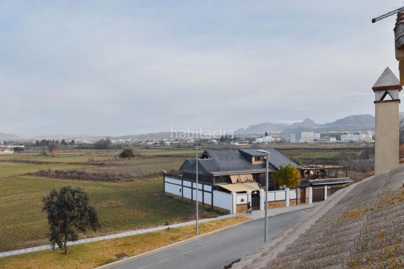 Foto b08055b1-d9c9-42bb-8b38-a93ddbcbe3ff. Chalet in avenida ernesto che guevara 1 in Maracena