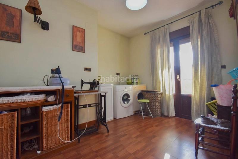 Foto eb2ed4d8-d721-4791-bd4f-c637400c79f7. Chalet in avenida ernesto che guevara 1 in Maracena