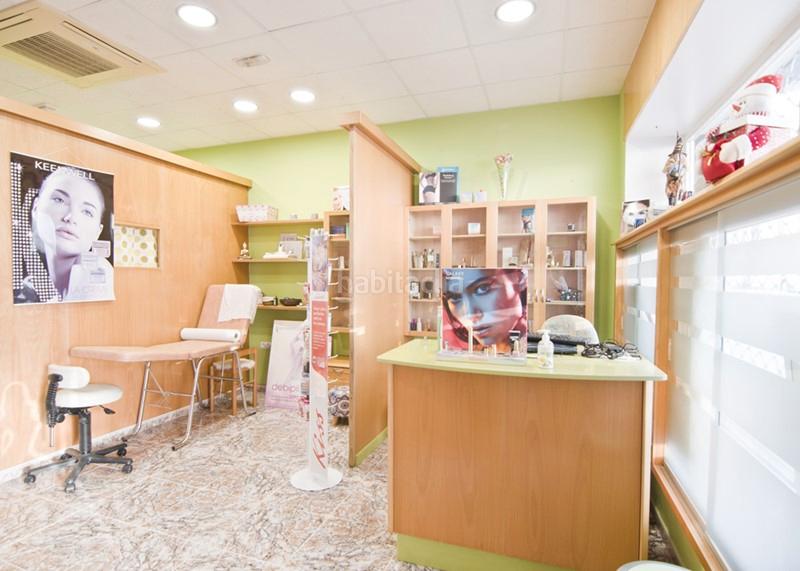Foto 176fecd1-228c-4ddc-a5fd-449235535d03. Local comercial en calle rafael alberti 3 local comercial céntrico en Motril