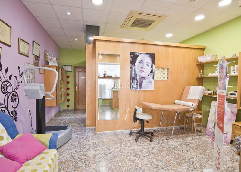 Foto 5ebbd4ff-df79-4664-9614-9e4c6b2f82b4. Local comercial en calle rafael alberti 3 local comercial céntrico en Motril