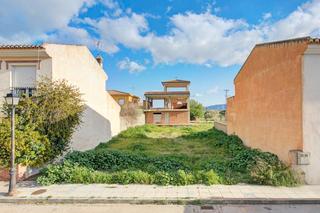 Terreny residencial a Calle salobreña 9. Parcela urbana de 240 m2 en marchena, dúrcal