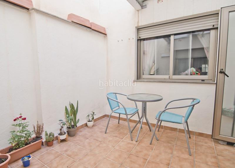 Foto 3efbee00-d55c-434d-9337-a753f1a395e5. Piso en calle fundición 10 piso con patio en el centro en Motril