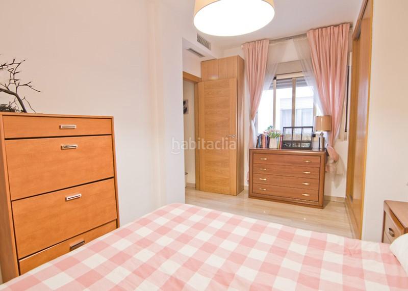Foto 50f50825-9bb1-4e52-9eec-ce454c48242f. Piso en calle fundición 10 piso con patio en el centro en Motril
