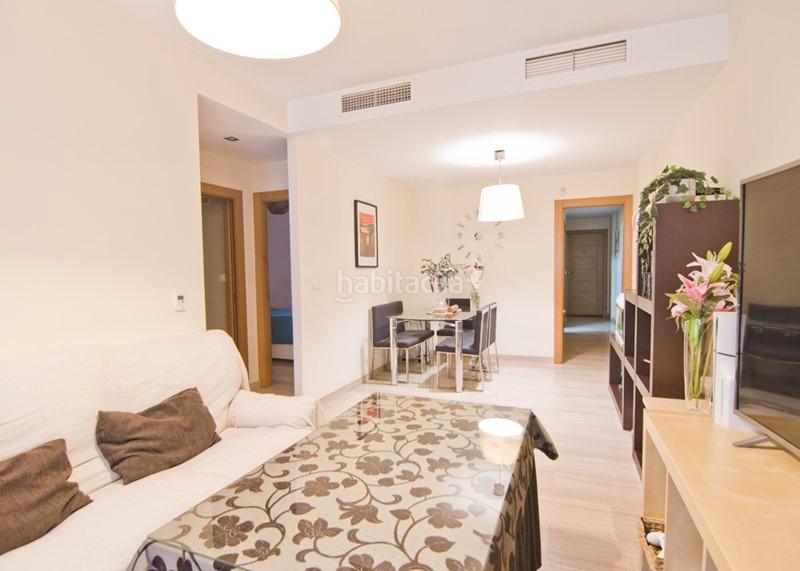 Foto ef715951-7680-42f1-a6d4-ecfceb314082. Piso en calle fundición 10 piso con patio en el centro en Motril