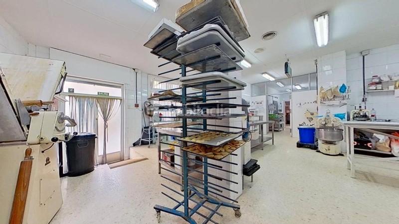 Foto 01399d14-66d0-4389-a0d9-ab793c13e055. Local commercial dans calle garcía lorca 20 dans La Zubia Ciudad Zubia (La)