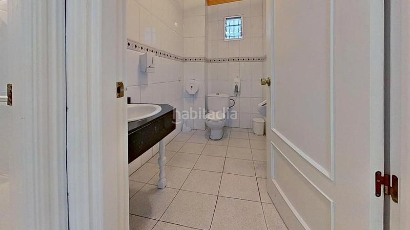 Foto dfaf14f4-9802-4f1c-b0eb-e2572a1ddcd6. Local commercial dans calle garcía lorca 20 dans La Zubia Ciudad Zubia (La)