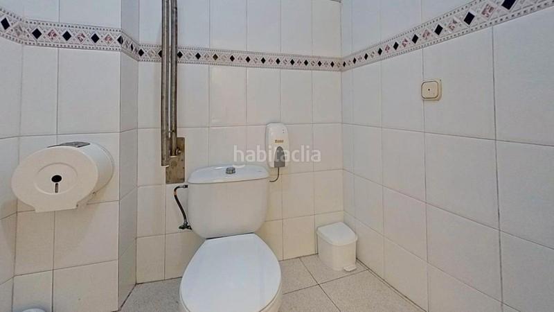 Foto ffb83928-b1f3-42a2-a30a-3b9bfe464008. Local commercial dans calle garcía lorca 20 dans La Zubia Ciudad Zubia (La)