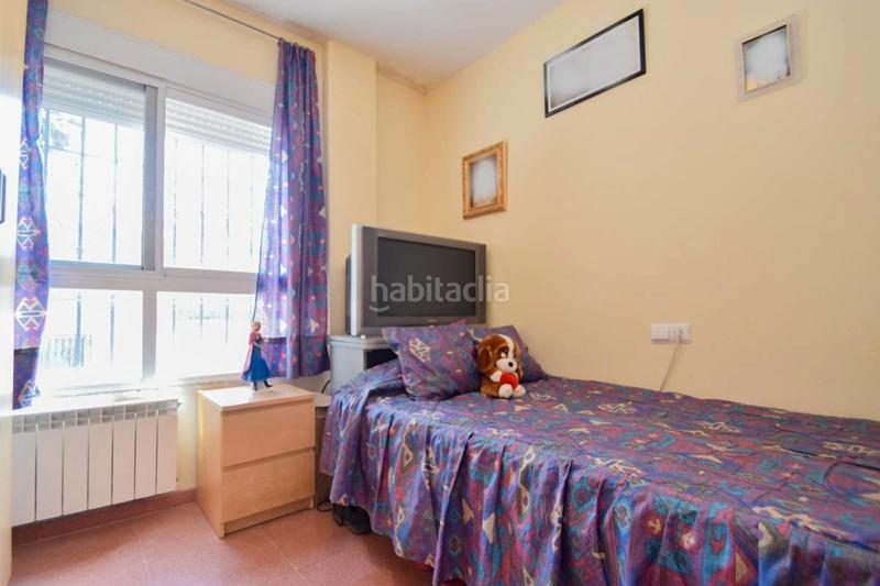 Foto 20fa1561-f9a4-459a-ba75-83cbbe10c0f1. Casa adossada a avenida pablo picasso 2 a Polideportivo Alhendín