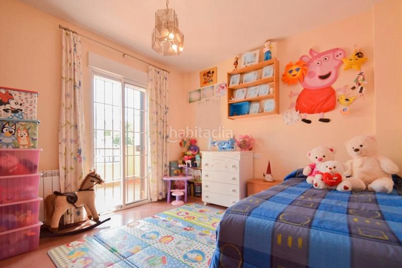 Foto 67d41588-d89e-4284-a695-9fe7c9392041. Casa adossada a avenida pablo picasso 2 a Polideportivo Alhendín