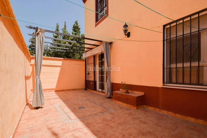 Foto c81689bb-1439-4cd1-b309-cfc45399fa96. Casa adossada a avenida pablo picasso 2 a Polideportivo Alhendín