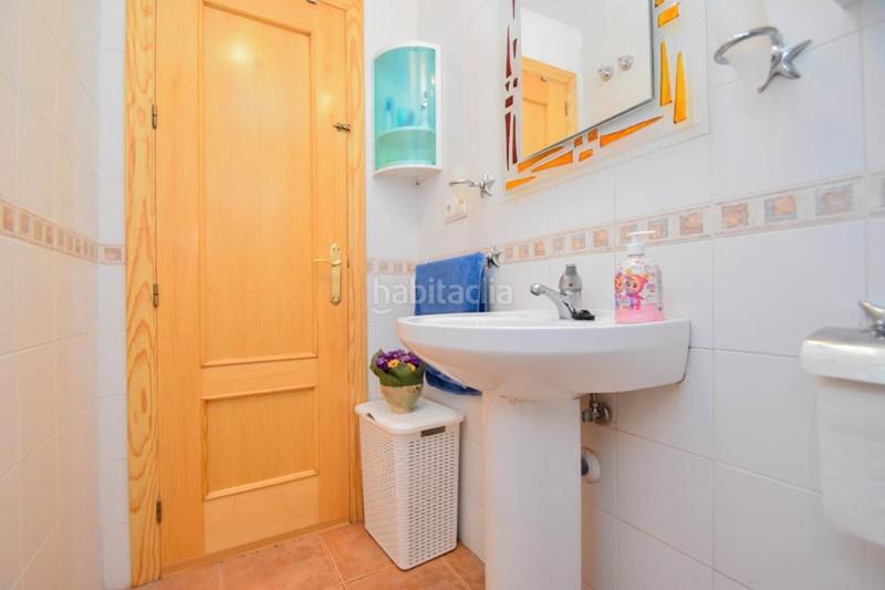 Foto c8a8edc4-5ea0-4dc3-a99e-466cf9cd456b. Casa adossada a avenida pablo picasso 2 a Polideportivo Alhendín