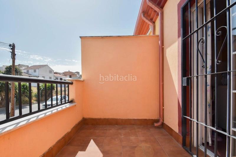 Foto d25e327b-7873-426d-8177-0359ad35435c. Casa adossada a avenida pablo picasso 2 a Polideportivo Alhendín