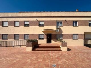 Pis en Calle brazal de la rambla 11. Piso en drcal con patio, garaje y trastero