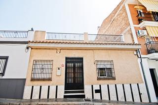 Maison  Calle rodríguez pintor 43. Casa con gran terraza en motril
