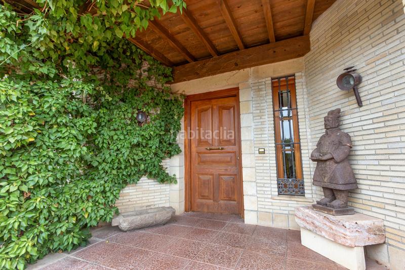 Foto b7b71abf-7ca7-4778-9c84-1b9036b4c069. Xalet a calle e-2 92 a Padul