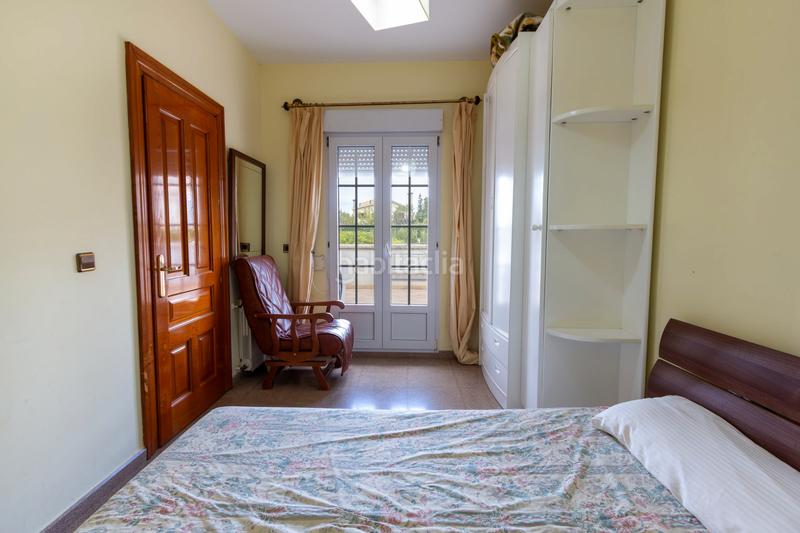 Foto e28ab858-ccdf-46ca-8e41-95bdc0564b29. Xalet a calle e-2 92 a Padul