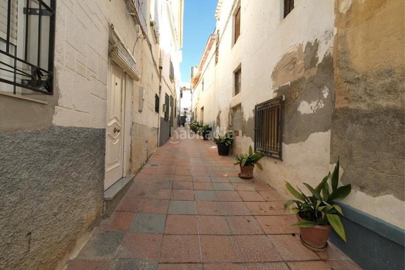 Foto 2aa164e9-6b9d-40f3-8621-6a680b719f3c. Casa en calle angosta 7 casa con terraza para reformar en Padul