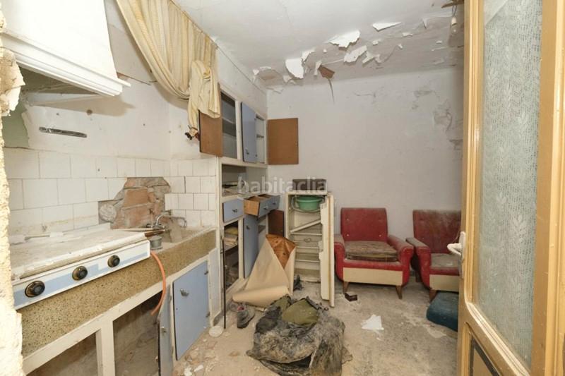 Foto 327e2481-2b53-44f0-b6a6-0eaa7cfd7e09. Casa en calle angosta 7 casa con terraza para reformar en Padul