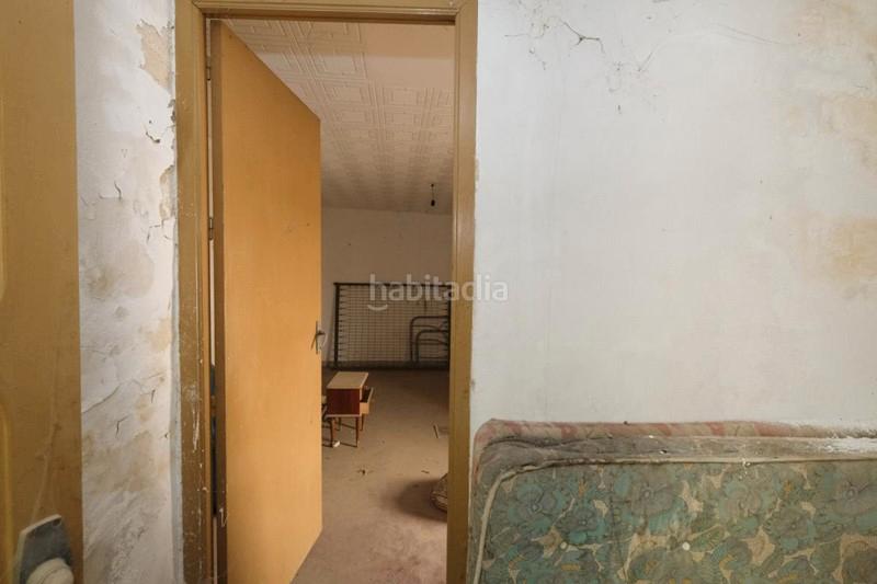 Foto 3ac005bb-7155-4eb1-8cfc-379bddbdf2d7. Casa en calle angosta 7 casa con terraza para reformar en Padul