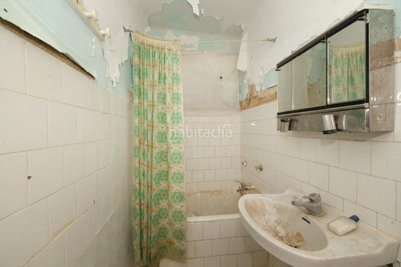 Foto 4fe194ed-8f26-477d-8074-1a8ea9cc1ede. Casa en calle angosta 7 casa con terraza para reformar en Padul