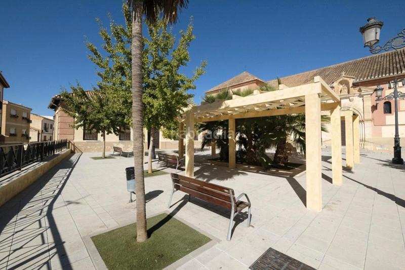 Foto 59d3f70e-24cf-4c0c-b43d-33ba3520d699. Casa en calle angosta 7 casa con terraza para reformar en Padul